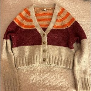 American Eagle Sweater